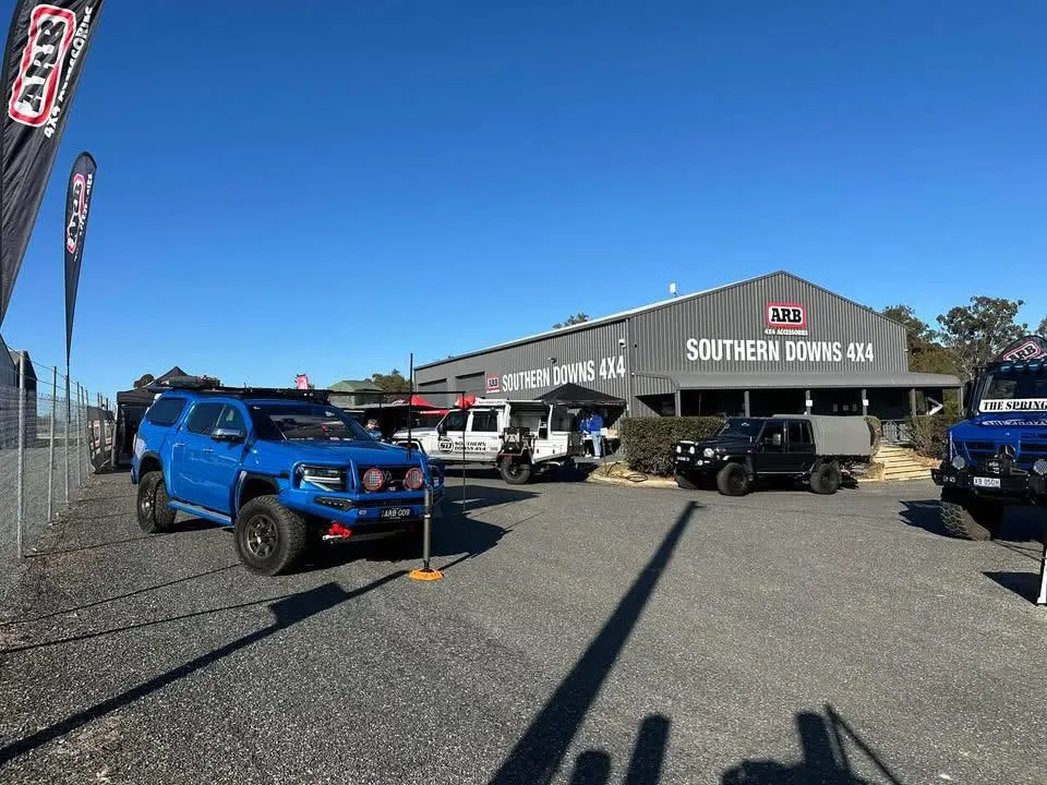 Southern Downs 4x4 workshop and shopfront in Warwick with customer vehicles